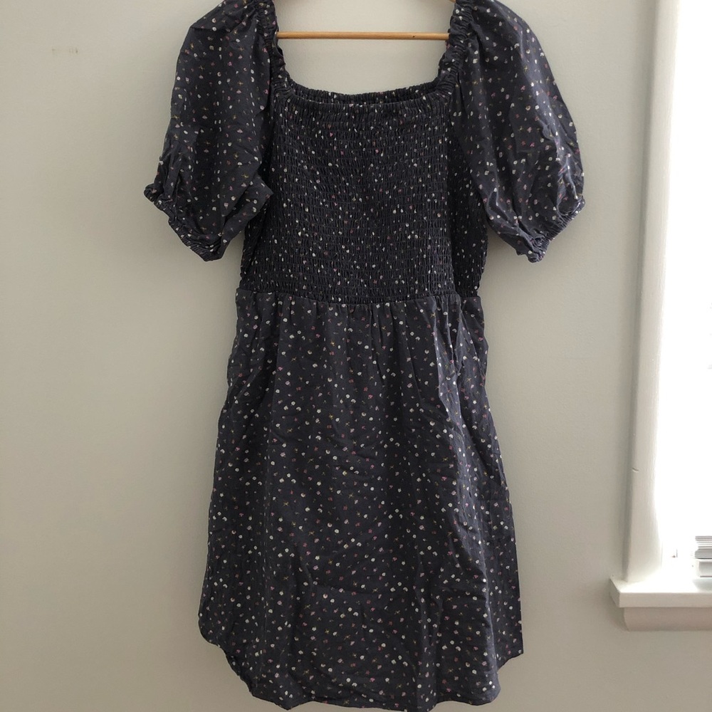 Puff sleeve smock dress